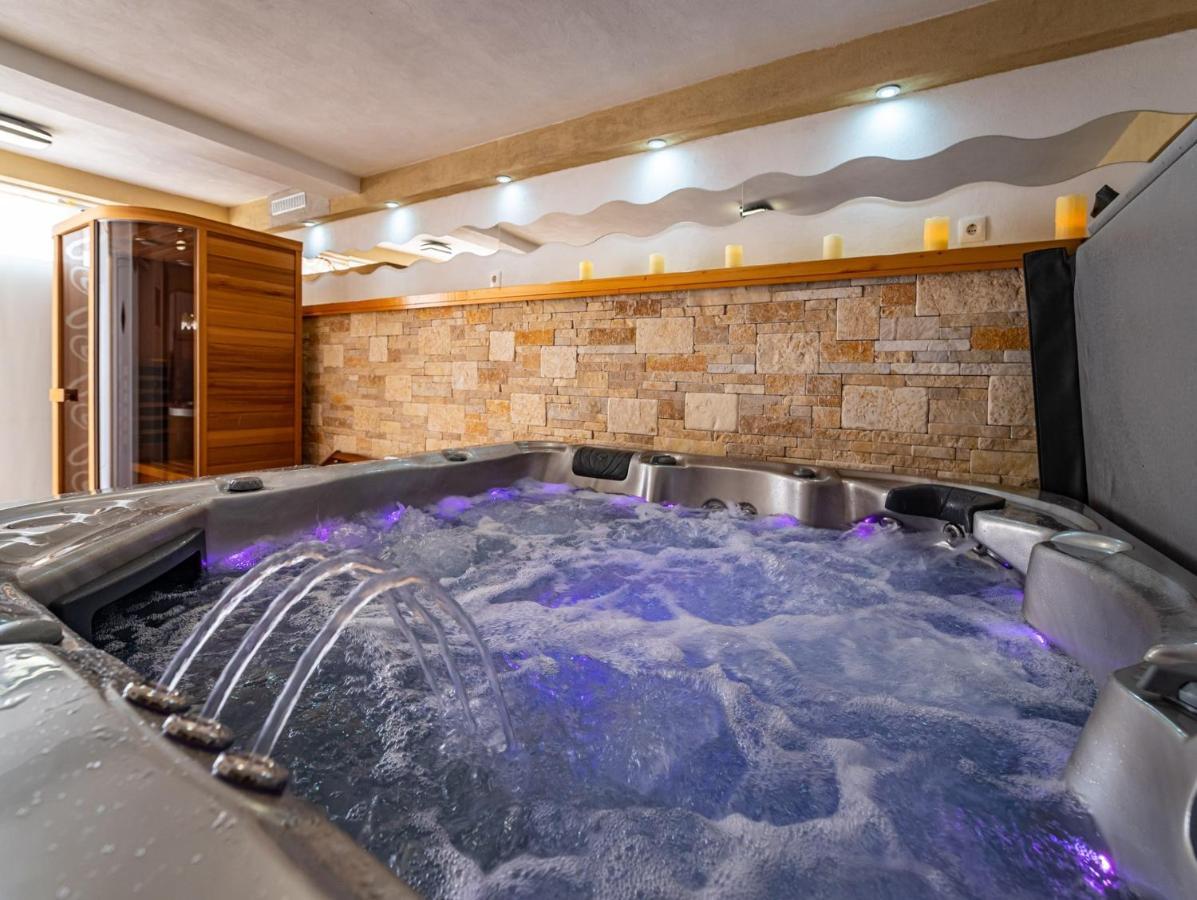 Apartments Prkacin Starigrad Paklenica Bagian luar foto