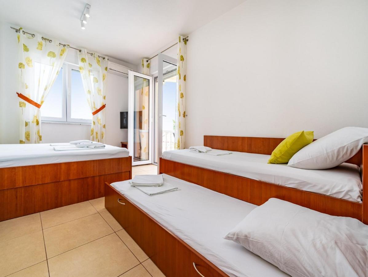Apartments Prkacin Starigrad Paklenica Bagian luar foto