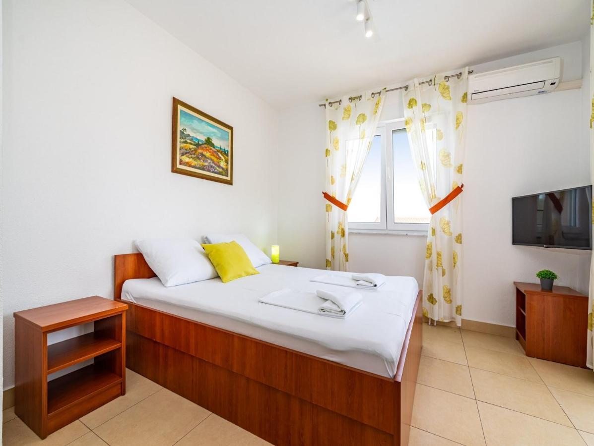 Apartments Prkacin Starigrad Paklenica Bagian luar foto
