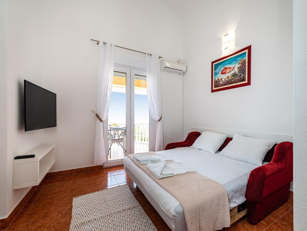 Apartments Prkacin Starigrad Paklenica Bagian luar foto